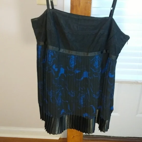INC Black Blue Party Spaghetti Strap Pleated Lace Bodice Top Blouse Size 12 - Picture 2 of 10